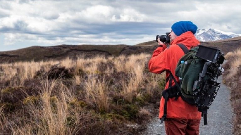 5 Camera Gears To Invest in to Get Started on Travel Photography